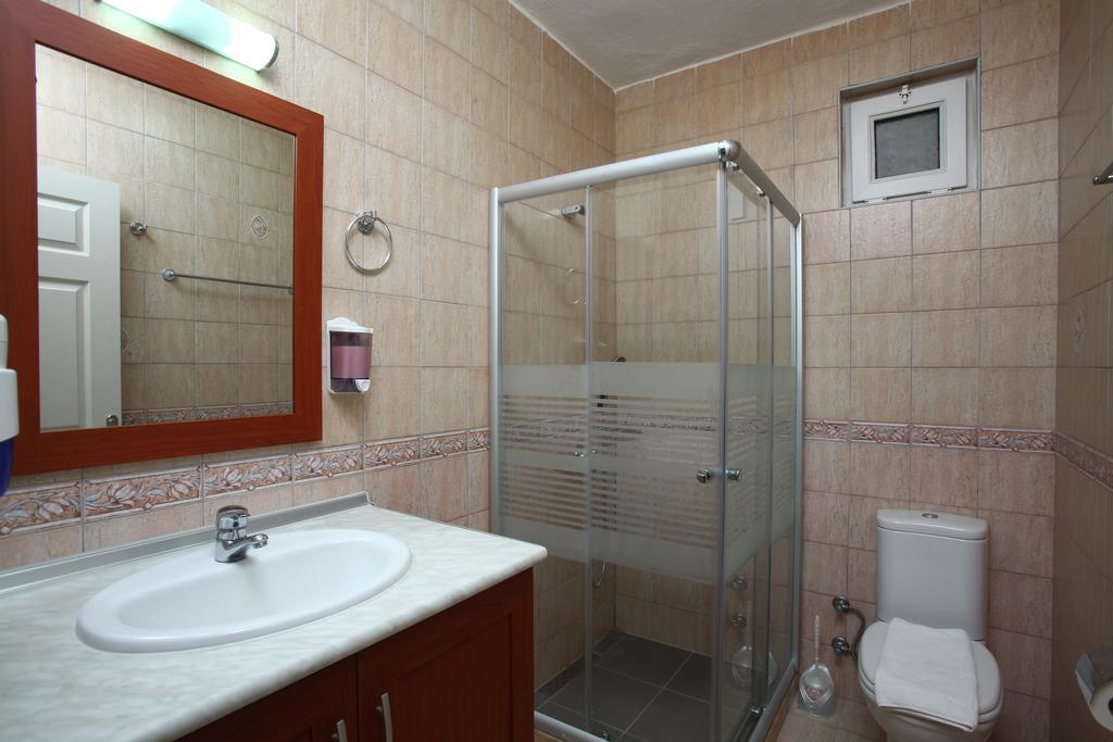 Aktur Residence Bitez Esterno foto